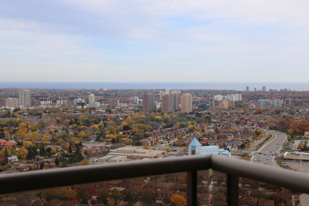 Duke Furnished Suites - Mississauga City Centre Номер фото
